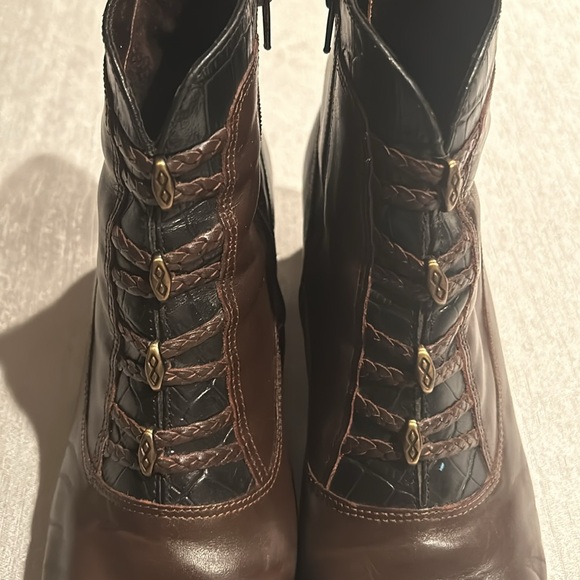 London Fog Women’s/Sieblen Tall Brown Ankle Booties w/ Chunky Heel Size 8 - Picture 9 of 16